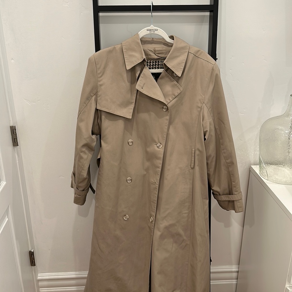 London Fog Trench Coat, Detachable Lining, Size M